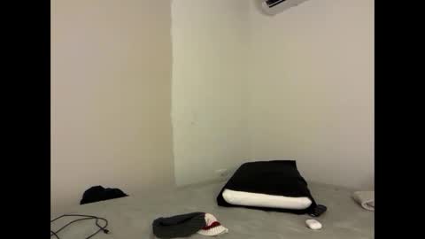 SlimnHungOH online show from January 2026 11:28:01 PM