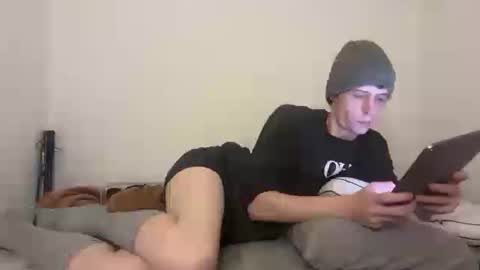 Snapshot of millerjdm chatting on June 2026 01:50:02 AM SlimnHungOH online show from June 2026 01:50:02 AM