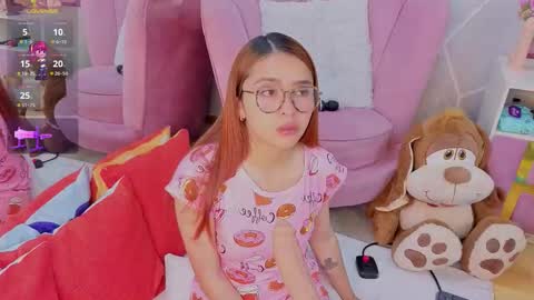 Snapshot of milleyjones_ chatting on December 2025 08:50:02 PM milleyjones_ online show from December 2025 08:50:02 PM