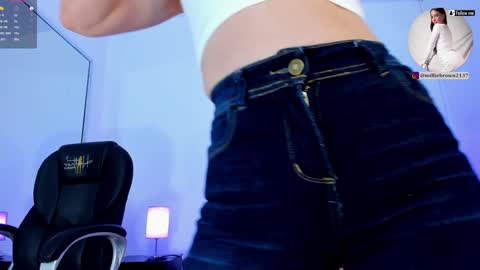 Snapshot of millie_brown21 chatting on January 2025 06:37:02 PM Millie online show from January 2025 06:37:02 PM