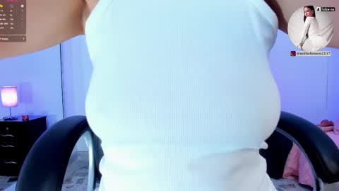 Snapshot of millie_brown21 chatting on February 2025 08:05:02 PM Millie online show from February 2025 08:05:02 PM