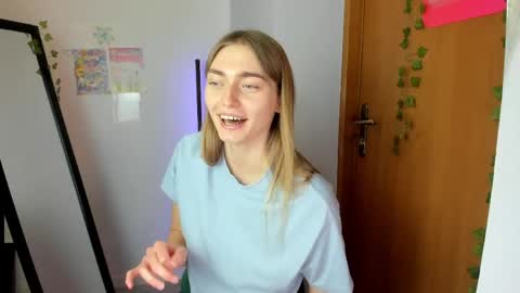 millie_lacroix online show from May 2026 02:45:02 PM