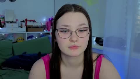 Snapshot of milliedoll chatting on October 2025 08:48:02 AM Millie online show from October 2025 08:48:02 AM