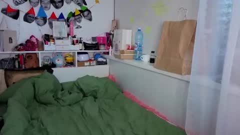 Snapshot of milliedoll chatting on October 2025 03:12:02 AM Millie online show from October 2025 03:12:02 AM