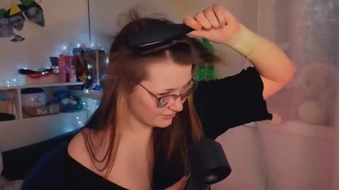 Snapshot of milliedoll chatting on November 2025 02:23:02 AM Millie online show from November 2025 02:23:02 AM