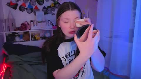 Snapshot of milliedoll chatting on December 2025 03:02:02 AM Millie online show from December 2025 03:02:02 AM