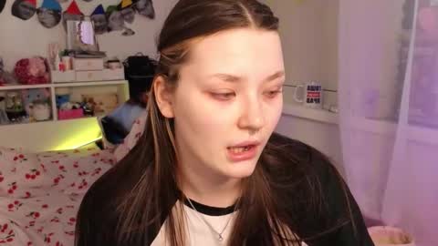 Snapshot of milliedoll chatting on February 2026 10:13:02 AM Millie online show from February 2026 10:13:02 AM