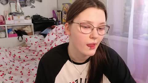 Snapshot of milliedoll chatting on February 2026 08:13:01 AM Millie online show from February 2026 08:13:01 AM