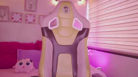 MILLY online show from February 2026 07:20:01 PM