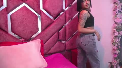 Milly Print online show from February 2025 02:40:01 AM