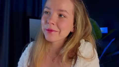 Milly    online show from March 2025 06:58:01 AM