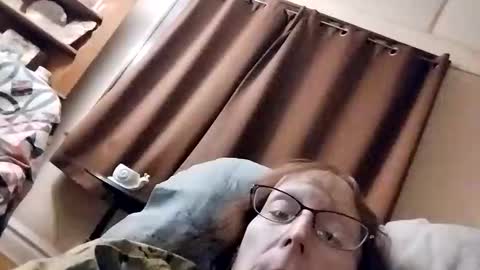 Snapshot of miloanj chatting on November 2025 12:10:01 AM miloanj online show from November 2025 12:10:01 AM