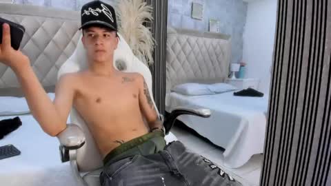 Milo online show from April 2026 08:31:02 PM