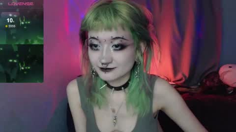 Snapshot of milten_trish chatting on May 2026 11:23:02 PM milten_trish online show from May 2026 11:23:02 PM