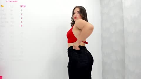 Snapshot of milu_gomez chatting on January 2025 07:21:02 PM Milu Gomez online show from January 2025 07:21:02 PM