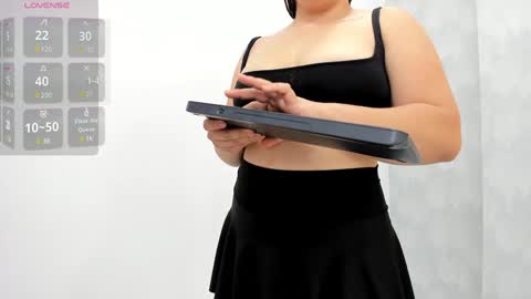 Snapshot of milu_gomez chatting on February 2025 07:55:01 PM Milu Gomez online show from February 2025 07:55:01 PM