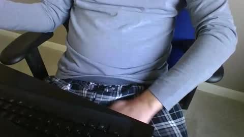 Snapshot of milwaukeebadger24 chatting on December 2024 04:06:01 PM milwaukeebadger24 online show from December 2024 04:06:01 PM