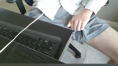 Snapshot of milwaukeebadger24 chatting on September 2025 03:01:02 PM milwaukeebadger24 online show from September 2025 03:01:02 PM