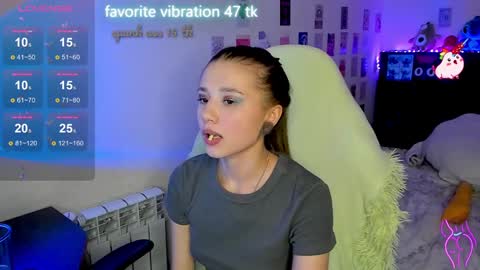 Snapshot of milyamess chatting on February 2025 08:41:01 PM Emily online show from February 2025 08:41:01 PM