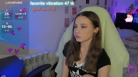 Snapshot of milyamess chatting on March 2025 08:43:02 PM Emily online show from March 2025 08:43:02 PM