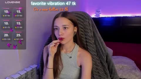 Snapshot of milyamess chatting on September 2025 06:24:02 PM Emily online show from September 2025 06:24:02 PM