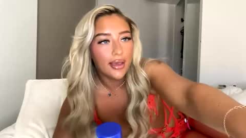 Mimi Monroe  online show from December 2025 06:01:02 PM