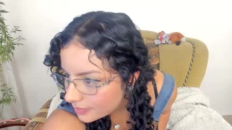 Snapshot of mimi_sa chatting on October 2025 03:40:02 AM Mimii online show from October 2025 03:40:02 AM