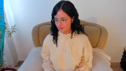 Snapshot of mimi_sa chatting on November 2025 09:04:02 PM Mimii online show from November 2025 09:04:02 PM