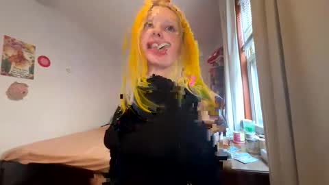 mimsymarlo online show from November 2025 05:11:01 PM