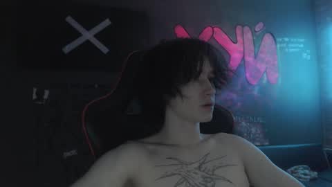 Max online show from September 2025 02:01:01 AM