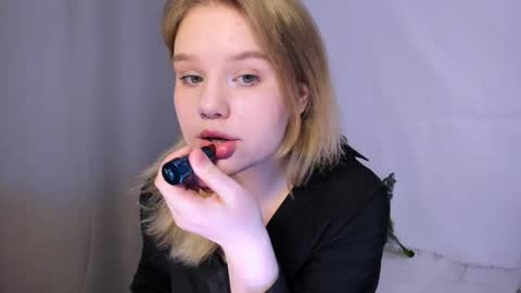 hi Im Mina  online show from March 2025 01:12:01 AM