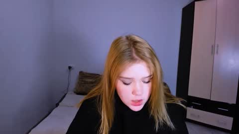 hi Im Mina  online show from December 2025 09:27:02 AM