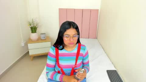 Snapshot of mindy_claker chatting on May 2026 12:21:02 PM Mindy online show from May 2026 12:21:02 PM