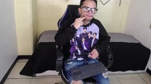 Snapshot of minho_reyes chatting on December 2025 11:41:02 AM Minho Reyes online show from December 2025 11:41:02 AM