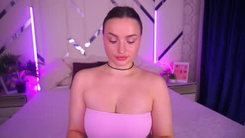 minifox_ online show from November 2025 08:35:01 AM