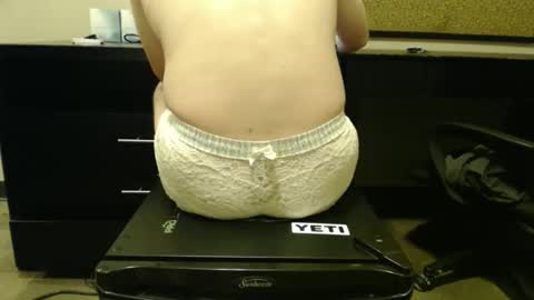 Snapshot of minime1920 chatting on October 2025 02:23:01 AM minime1920 online show from October 2025 02:23:01 AM