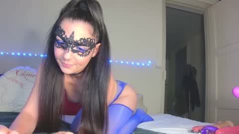 Tina et Lo online show from November 2025 10:13:02 PM