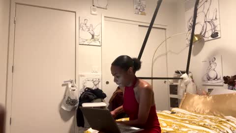 Snapshot of minniehunney chatting on January 2025 10:32:01 AM minniehunney online show from January 2025 10:32:01 AM