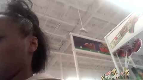 Snapshot of minniehunney chatting on March 2025 09:37:01 PM minniehunney online show from March 2025 09:37:01 PM