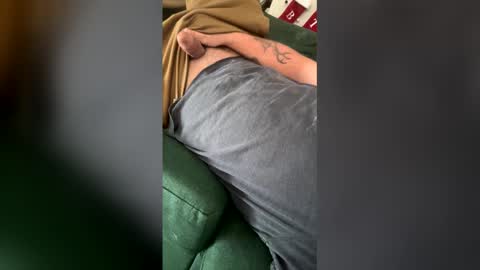 Snapshot of minty658512 chatting on December 2025 08:37:02 PM minty658512 online show from December 2025 08:37:02 PM