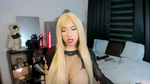 Snapshot of minty_hill chatting on February 2026 08:38:01 PM MARIANE online show from February 2026 08:38:01 PM