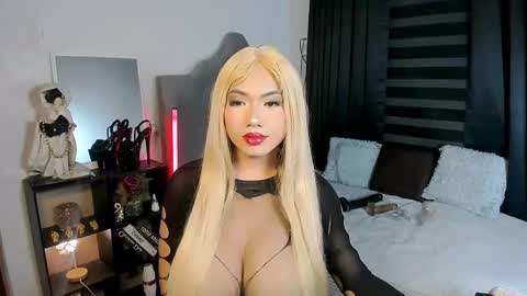 Snapshot of minty_hill chatting on February 2026 05:35:02 PM MARIANE online show from February 2026 05:35:02 PM