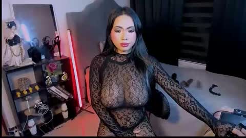 Snapshot of minty_hill chatting on February 2026 06:18:01 PM MARIANE online show from February 2026 06:18:01 PM