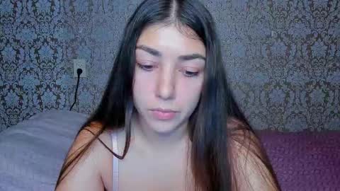 Snapshot of mira_bloempje chatting on October 2025 01:36:03 PM Mira online show from October 2025 01:36:03 PM