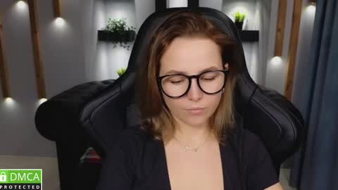 Snapshot of mira_mermayd chatting on December 2024 07:35:01 AM Mira online show from December 2024 07:35:01 AM