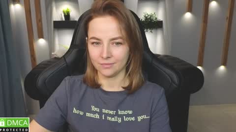 Snapshot of mira_mermayd chatting on December 2024 11:22:01 AM Mira online show from December 2024 11:22:01 AM