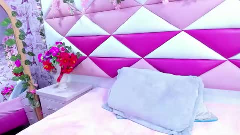 mirabella_miller online show from September 2025 12:27:02 PM