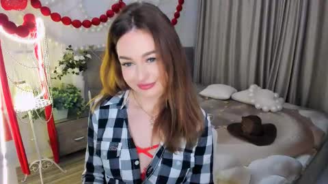Emma online show from May 2026 07:33:01 PM