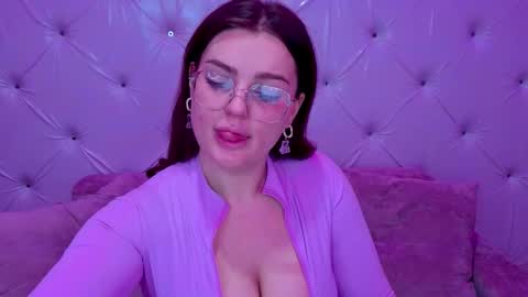 Snapshot of miraheat chatting on February 2026 01:37:02 AM Milky online show from February 2026 01:37:02 AM