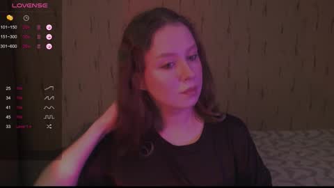 Kira online show from September 2025 07:03:02 PM